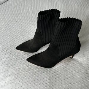 Zara Black Textured Ankle Booties